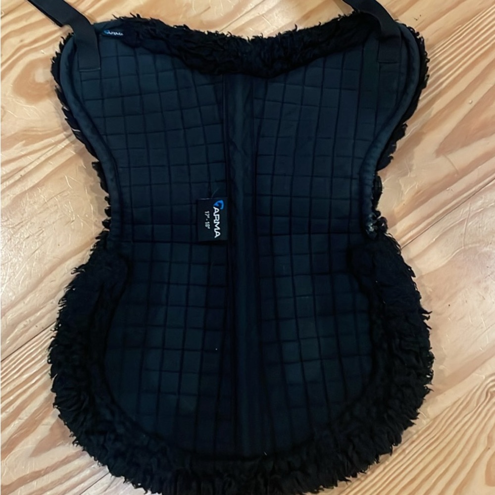 Arma black half pad